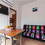 Apartment Hak Vir