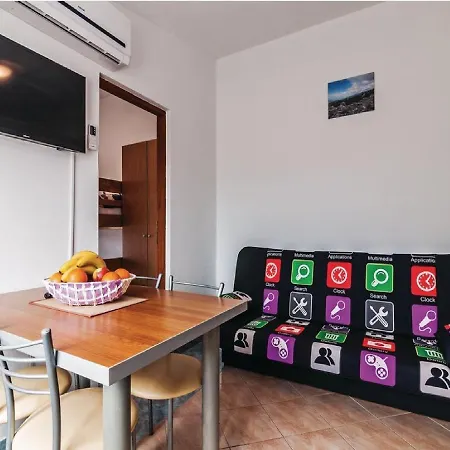 Apartment Hak Vir